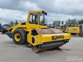 BOMAG BW 213 DH-5 CS-76 — Одновальцовые катки — б/у купить | 123Machinery