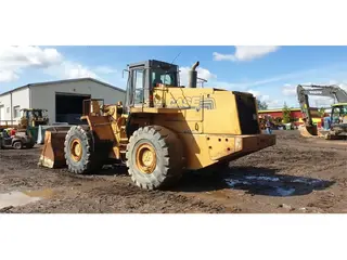 Case 921 L2106E — Фронтальные погрузчики — б/у купить | 123Machinery