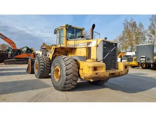 Volvo 427 L220 — Ratiniai krautuvai — naudotas parduodama | 123Machinery
