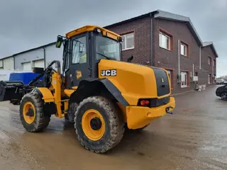 JCB 411 L180C — Ratiniai krautuvai — naudotas parduodama | 123Machinery
