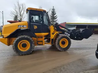 JCB 411 L180C — Foto 6