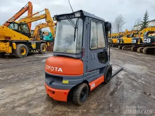 Toyota FD25 — Foto 3