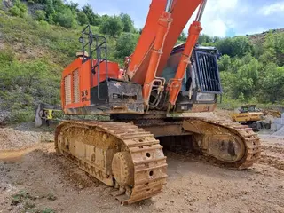 Hitachi Zaxis 670LCH-3 — Foto 2