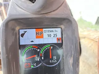 Hitachi Zaxis 670LCH-3 — Foto 9