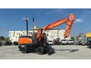 Hitachi ZX220W-7 — Колёсные экскаваторы | 123Machinery