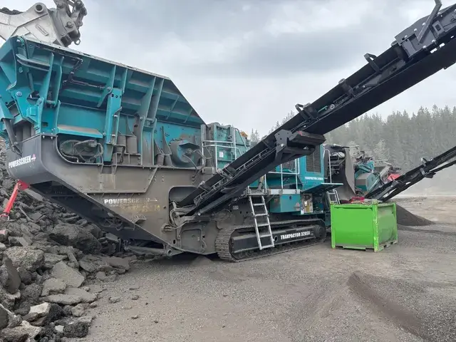 Powerscreen Trakpactor 320SR — Trupinimo įranga — naudotas parduodama | 123Machinery