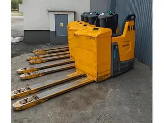 Jungheinrich ERE225 1400mm/ 465ah/ x4pc package — Foto 5
