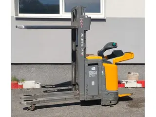 Jungheinrich ERC 212z /2020y / initial/ 2.5m/ 5876/ free lift — Paletių krovikliai — naudotas nuomojama | 123Machinery
