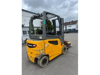 Jungheinrich EFG 425k — Foto 5