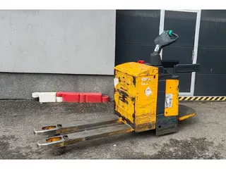 Jungheinrich ERE120 — Elektriniai paletių vežimėliai — naudotas nuomojama | 123Machinery