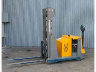 Jungheinrich EJG112 batt2022/ 2019y/ 13434mh/ 2.5m/ tilt — Paletių krovikliai — naudotas nuomojama | 123Machinery