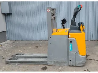 Jungheinrich ERD 220 2t/ 2018y/ 5847h — Paletių krovikliai — naudotas nuomojama | 123Machinery