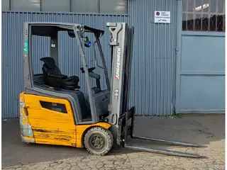 Jungheinrich EFG 215 4.4m/ 2020y/ 9076h — Foto 2