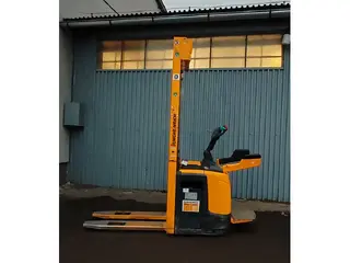 Jungheinrich ERC 212 scales — Paletių krovikliai — naudotas nuomojama | 123Machinery