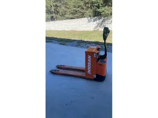 Doosan LEDH20 M — Elektriniai paletių vežimėliai — naudotas parduodama | 123Machinery