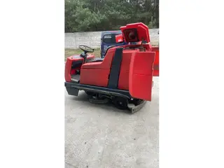 Hako B1100 — Grindų plovimo mašinos — naudotas nuomojama | 123Machinery