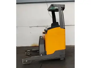 Jungheinrich ETV 214 /8.3m/ 6655mh — Ричтраки — б/у купить | 123Machinery