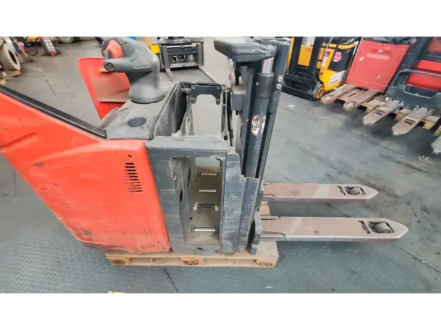 Linde L12 L HP SP / no battery — Штабелёры | 123Machinery