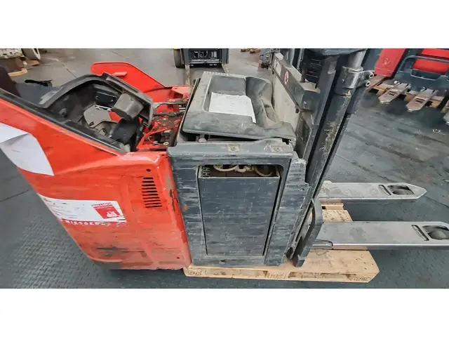 Linde L12LHP DEFECT — Штабелёры | 123Machinery