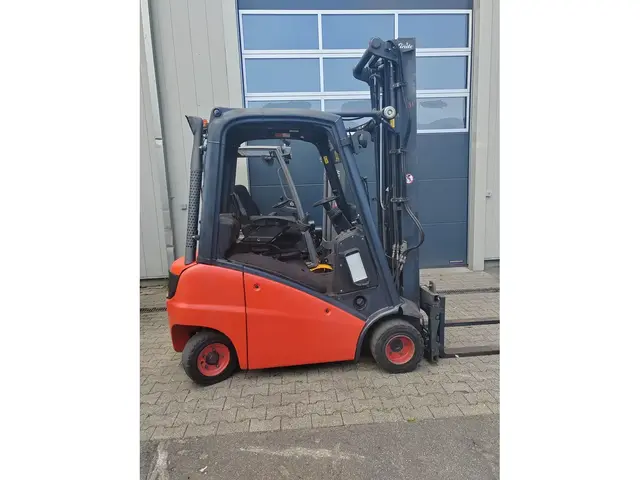 Linde H18D — Dyzeliniai šakiniai krautuvai — naudotas parduodama | 123Machinery