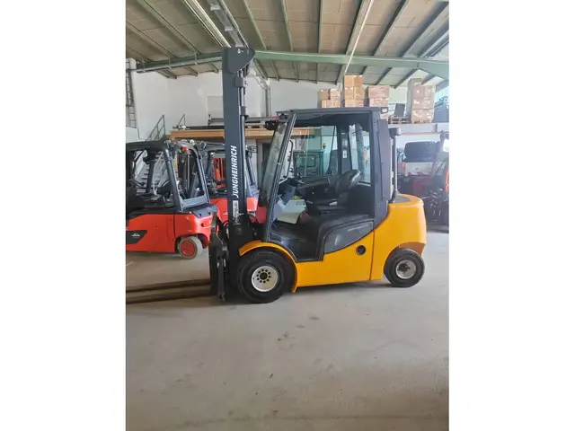 Jungheinrich DFG430s /5828mh/ 4.3m/ 2014y — Dyzeliniai šakiniai krautuvai — naudotas parduodama | 123Machinery