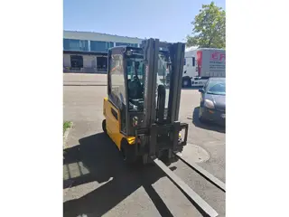 Jungheinrich EFG 318 — Foto 2