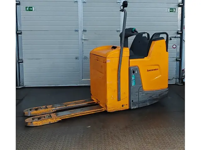 Jungheinrich ERE 225 2t/ batt2022 — Электрические тележки | 123Machinery