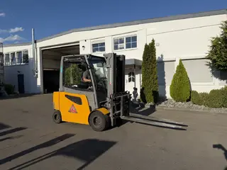Jungheinrich EFG S30 4.7m/ 4v/ 5379h — Foto 2