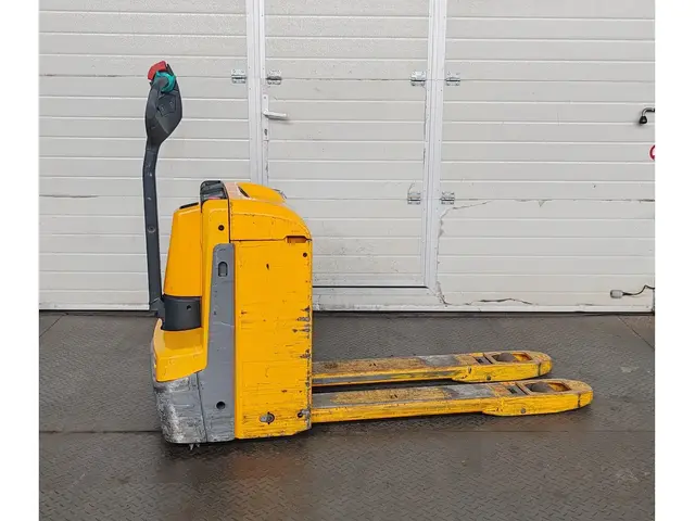 Jungheinrich EJE 116 1.6t/ 719h/ 250ah — Электрические тележки | 123Machinery