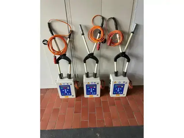 Fuhrmann FBT 2000 Betäubungszange Schwein, 3 Stück + 4 Trafos — Slaughterhouse Equipment — naudotas parduodama | 123Machinery