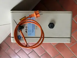 Fuhrmann FBT 2000 Betäubungszange Schwein, 3 Stück + 4 Trafos — Foto 4