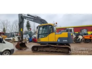 Volvo 320 EC140D L — Foto 6