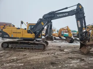 Volvo 320 EC210B LC — Foto 4