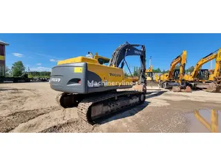 Volvo 320 EC210B LC — Foto 3