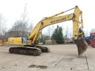 New Holland 349 E385 — Foto 4