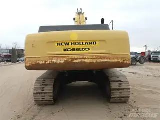 New Holland 349 E385 — Foto 5