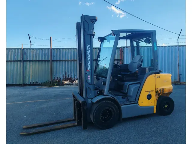 Jungheinrich DFG 425s 5.5m/ 4v/ 4371mh — Дизельные погрузчики | 123Machinery