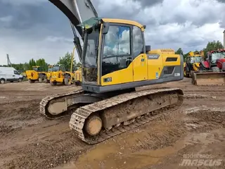 Volvo 349 EC220D L — Foto 6