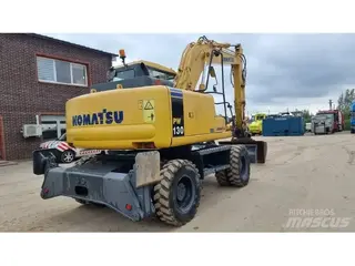 Komatsu 349 PW130-7K — Foto 7