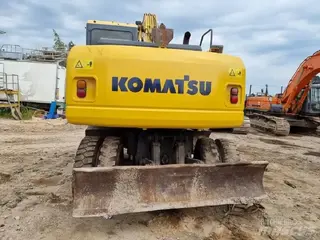 Komatsu 315 PW160-7 — Foto 6