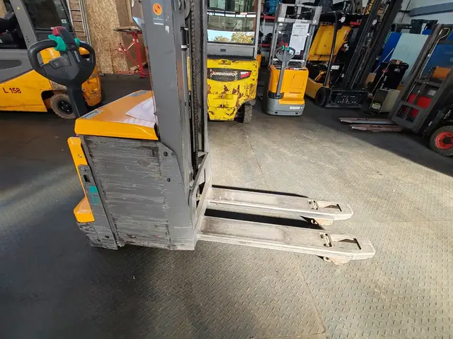 Jungheinrich EJD 120 2021y/ 2m/ 3703mh — Штабелёры | 123Machinery