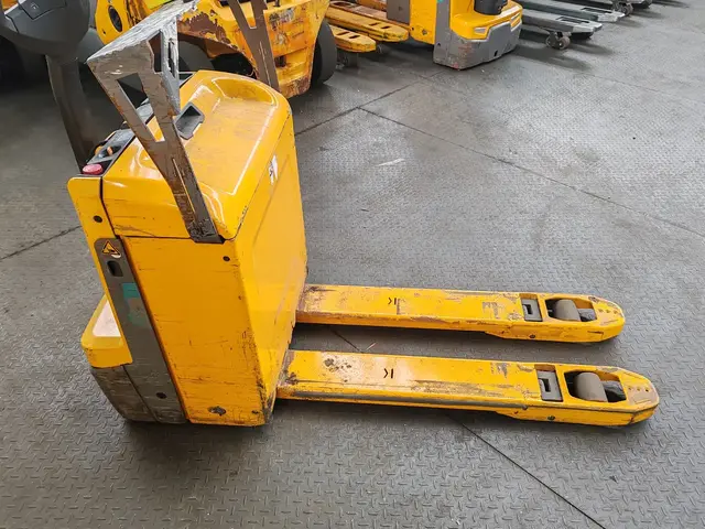Jungheinrich EJE 116 li-ion 2021y/ 1613 mh — Электрические тележки | 123Machinery