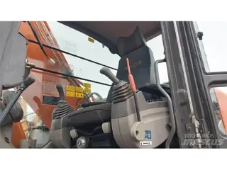Hitachi 315 ZAXIS 280LC — Foto 7
