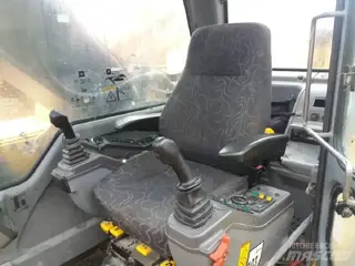 Volvo 315 EC240B LC — Foto 10