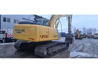 New Holland Kobelco E215B — Foto 3