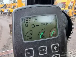 JCB JS220LC — Foto 9