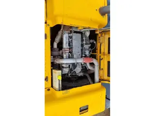 JCB JS370 LC — Foto 10